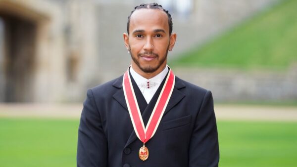 Lewis Hamilton fait chevalier au château de Windsor