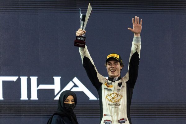 Ralph Boschung conclut la saison FIA F2 avec un podium