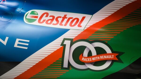 Renault Group et Castrol célèbrent leur 100e course ensemble