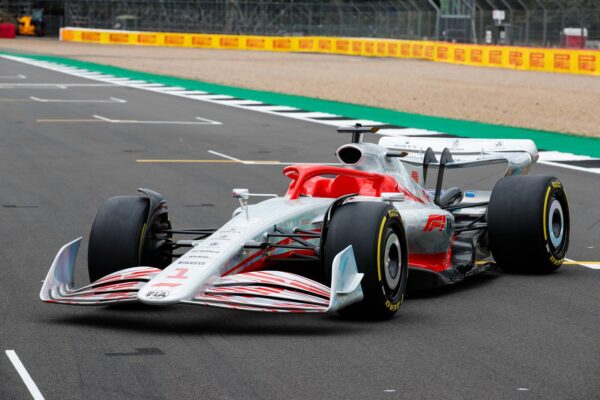 Brawn écarte le risque que les F1 soient identiques en 2022
