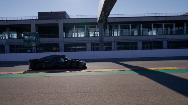 La Peugeot 9X8 filmée pour ses essais à Aragon