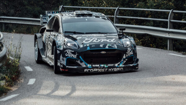 Craig Breen termine sa journée d'essais dans le fossé