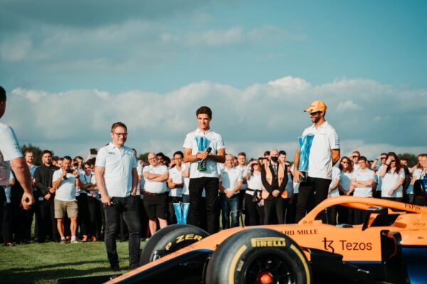 Seidl minimise les chances de titre pour McLaren en 2022