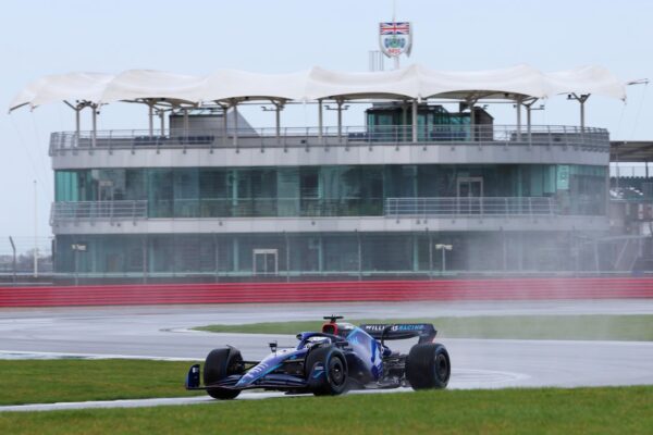 La vraie Williams FW44 a fait son Shakedown à Silverstone