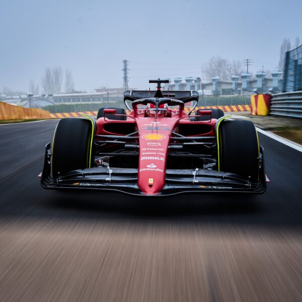Les fans à Fiorano pour le premier roulage de la Ferrari F1-75