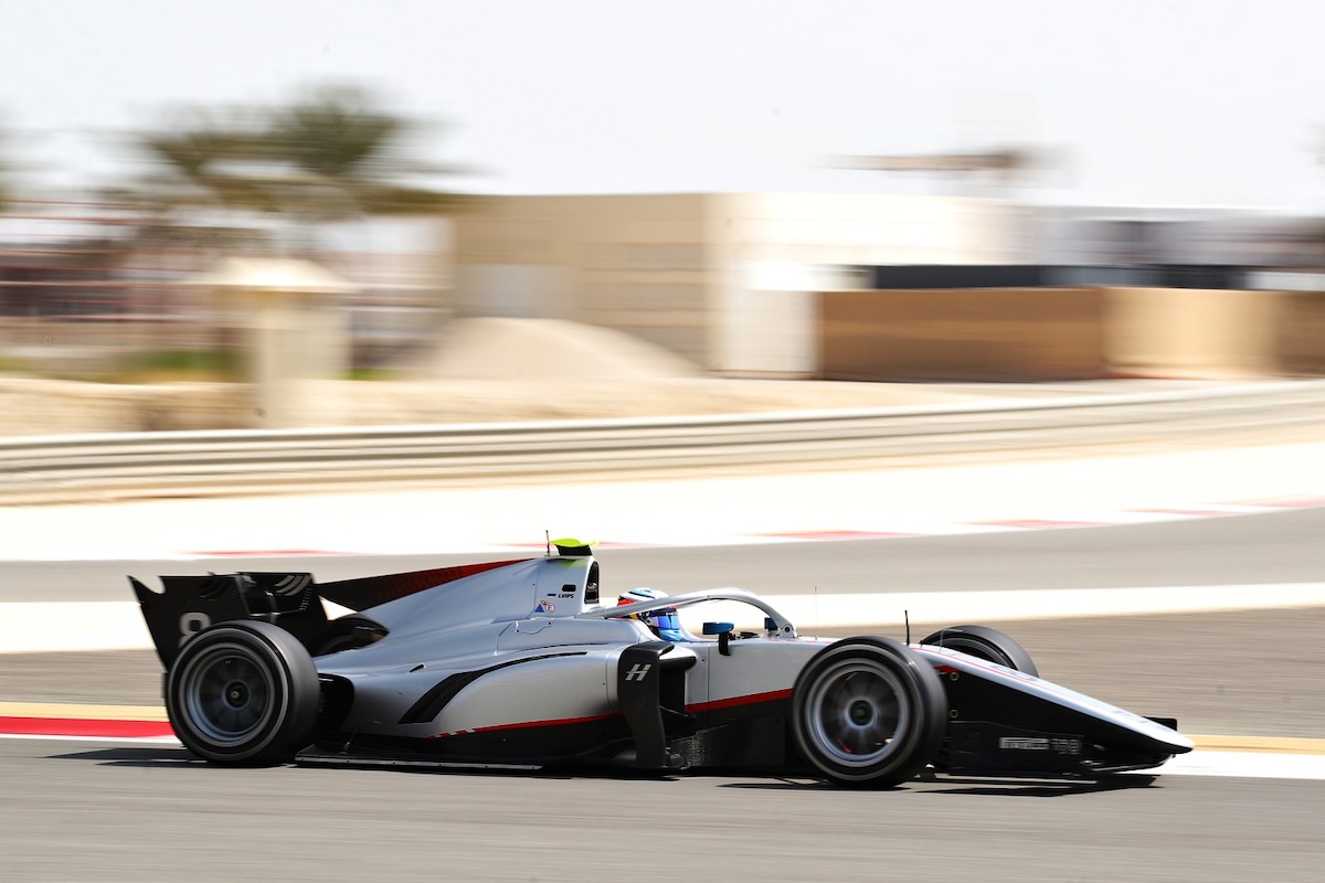 01 Juri Vips - Hitech Grand Prix (C) Formula Motorsport Limtied FIA F2 Bahrein tests day 2 2022