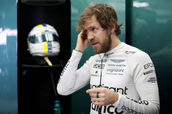 Vettel est obligé de modifier son casque hommage à l'Ukraine