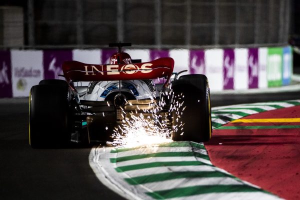 Villeneuve et Schumacher écartent déjà Mercedes du titre