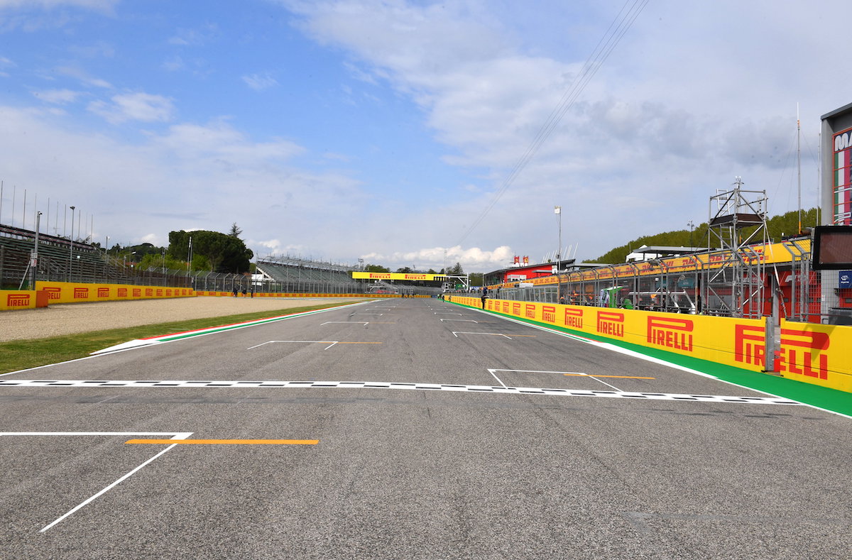 1-thursday-imola FIA F2 FIA F3 © Pirelli