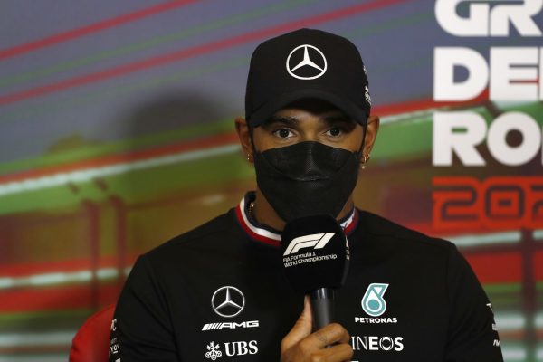 Hamilton fait une croix sur le titre pour lui et Mercedes