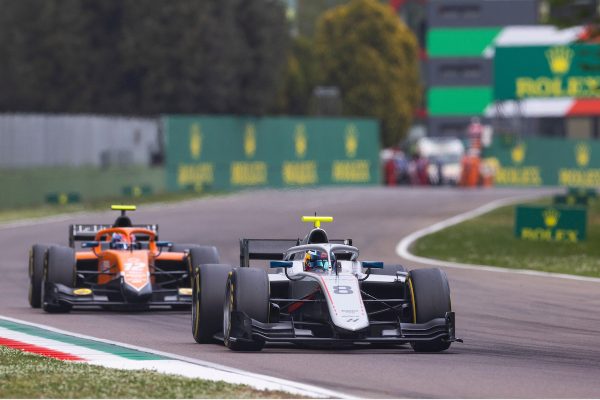 Marcus Armstrong et Théo Pourchaire vainqueurs en FIA F2 à Imola