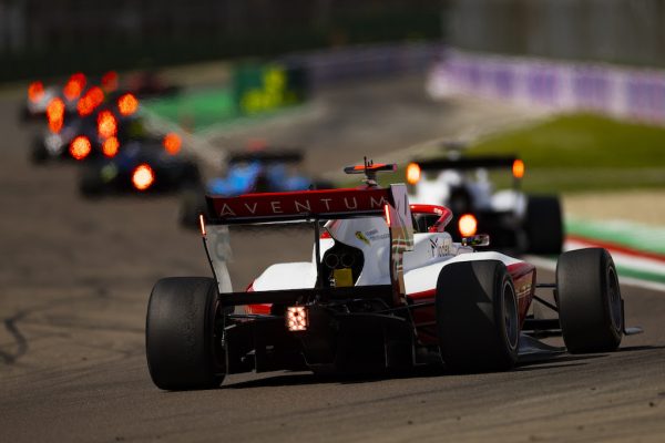 Franco Colapinto et Roman Stanek victorieux en FIA F3 à Imola