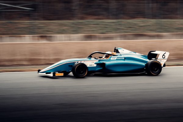 Pablo, fils de Stéphane Sarrazin, en Formule 4 dès Nogaro