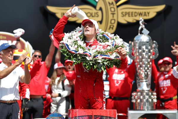 Marcus Ericsson entre dans l'histoire en remportant l'Indy 500