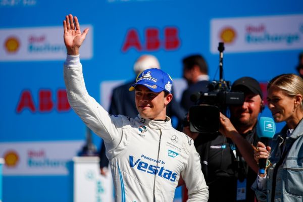 Nyck de Vries dans la Williams à Barcelone en EL1