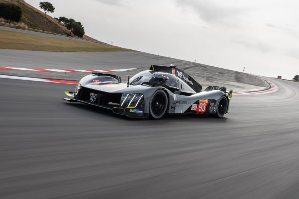 Peugeot Sport dévoile la livrée de la 9X8... et sans aileron arrière !