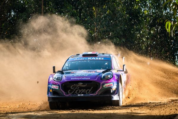 Rallye du Portugal, J1 mi-journée : Loeb leader d'une courte tête