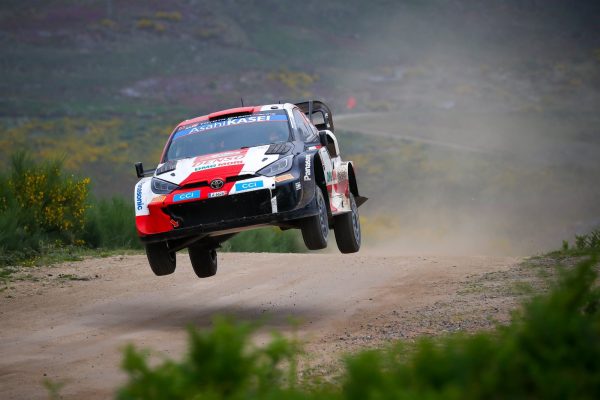 Rallye du Portugal, J2 : Rovanperä dame le pion à Evans