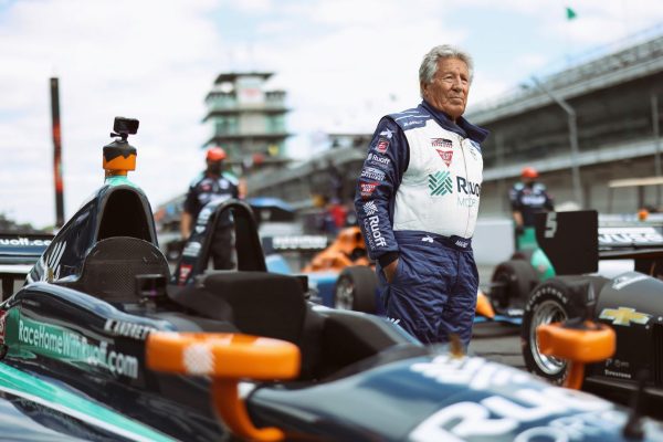 Mario Andretti en démo au volant d'une F1 McLaren à Austin