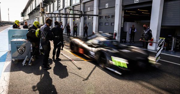 Peugeot 9X8, imaginée en virtuel, conçue grâce au numérique