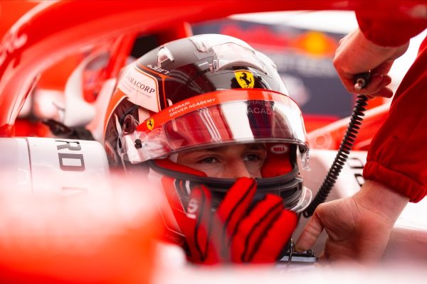 Roman Stanek en pole position à Barcelone en FIA F3