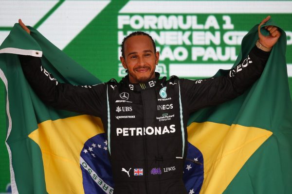 Lewis Hamilton répond aux propos racistes de Nelson Piquet