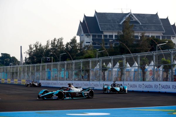 E-Prix de Jakarta : Evans surprend Vergne et s'impose !