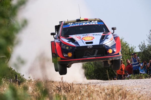 Sardaigne, S1 : Thierry Neuville est leader ce soir