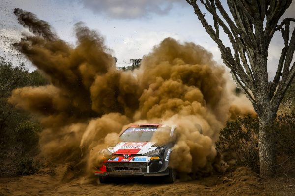 Kenya, J2 mi-journée : Rovanperä gère, Tänak out
