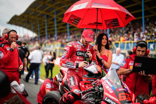 Bagnaia, indemne après un accident de la circulation