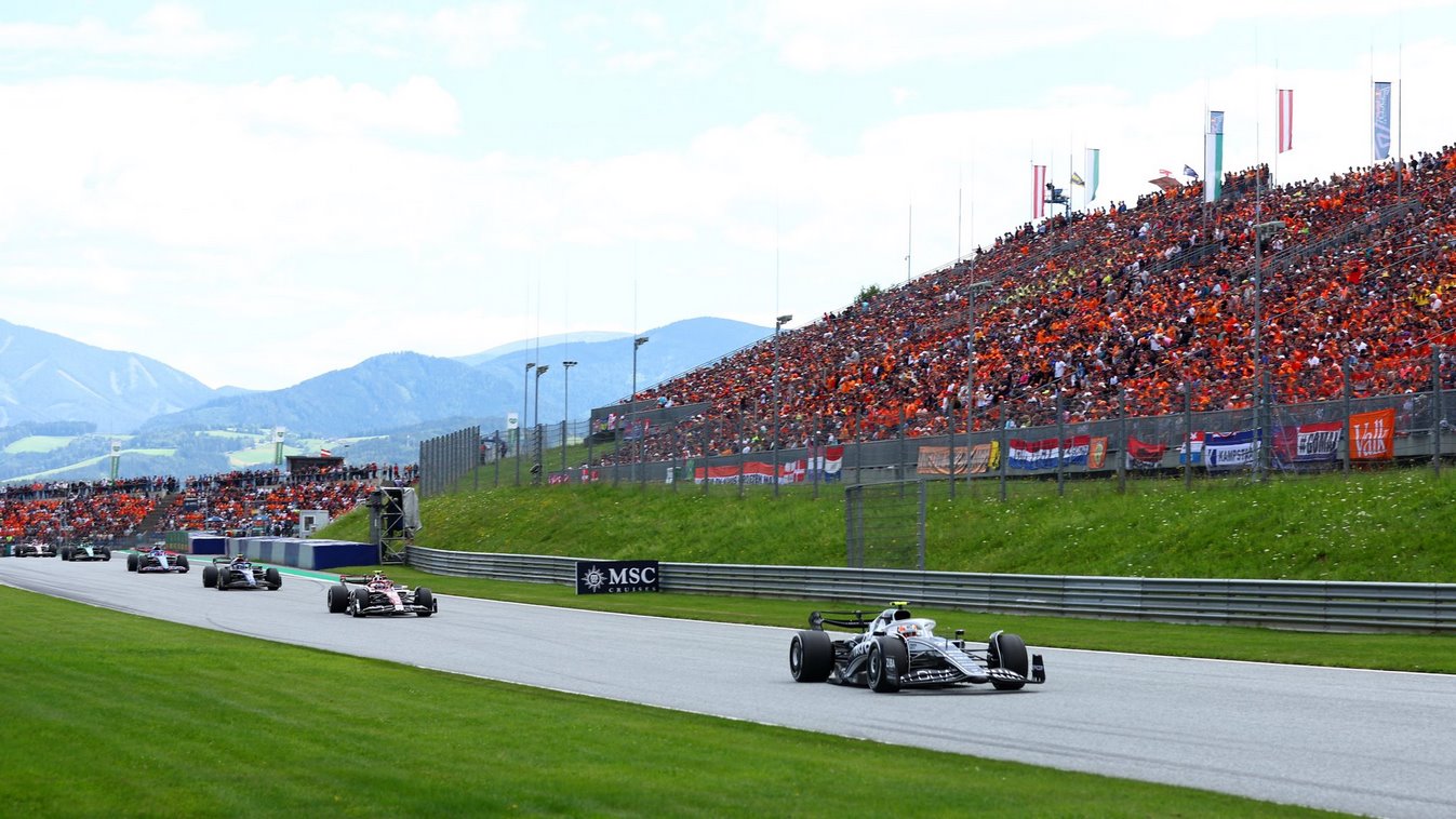 Tsunoda dans le traffic au Grand Prix d'Autriche 2022
