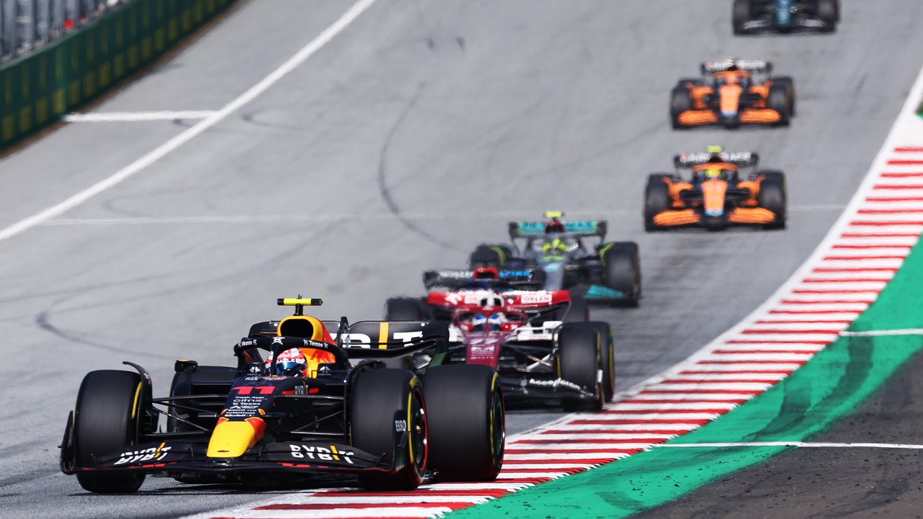 Pérez dans le trafic en course Sprint lors du Grand Prix d'Autriche 2022