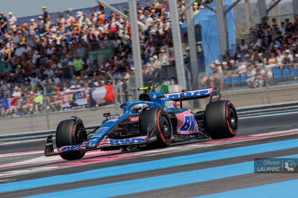 Alpine engrange des points en France et double McLaren