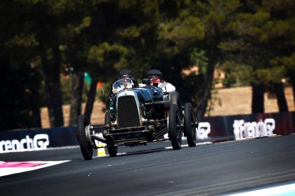 Vettel a roulé dans l'Aston Martin 'Green Pea' de 1922