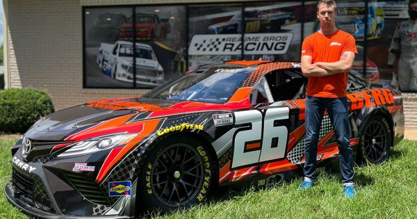 Daniil Kvyat débute en NASCAR ce week-end à Indianapolis
