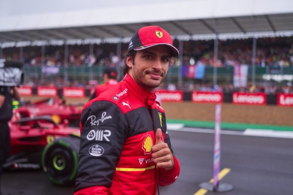 Une première pole à Silverstone, sous la pluie, pour Sainz !