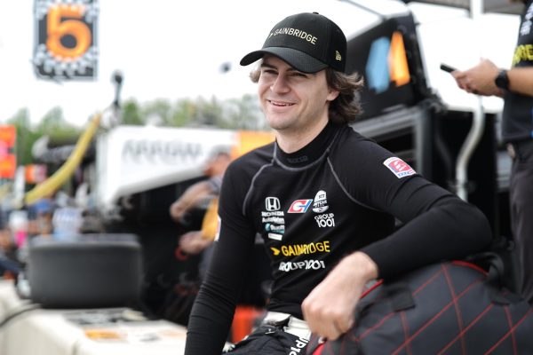 Colton Herta teste la McLaren MCL35M à Portimão