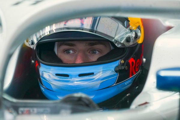 Jüri Vips comprend la position de la FIA F2