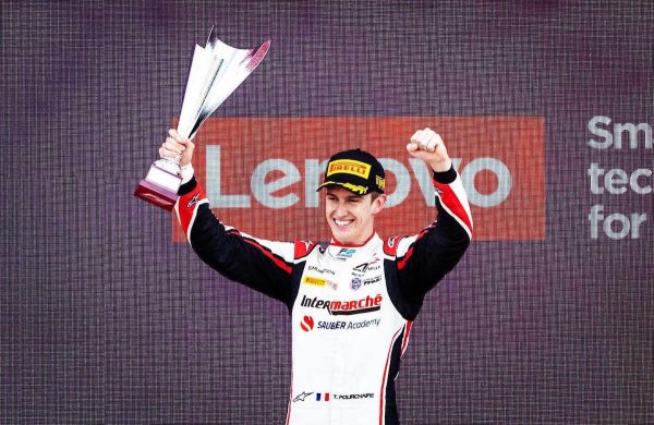 Un podium à Silverstone pour Théo Pourchaire