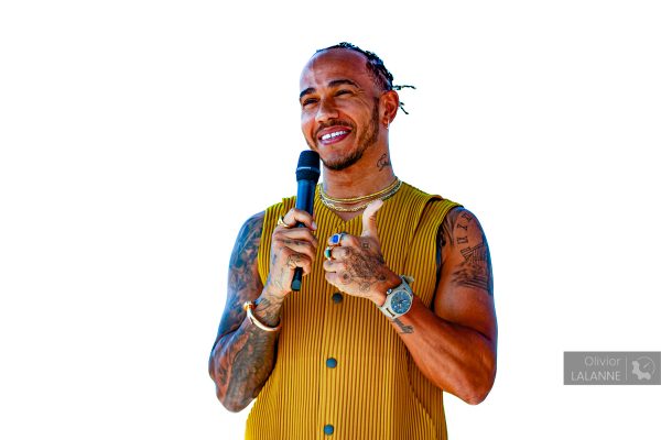 Hamilton investit dans les Broncos de Denver, équipe de NFL