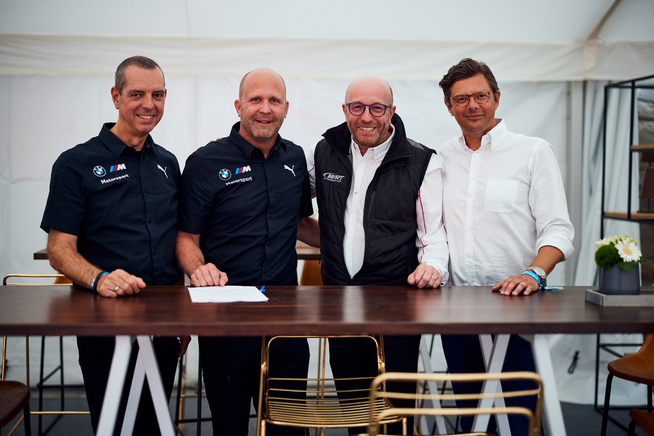 Signature du Team WRT avec BMW M Motorsport en vue de la saison 2024 en FIA WEX