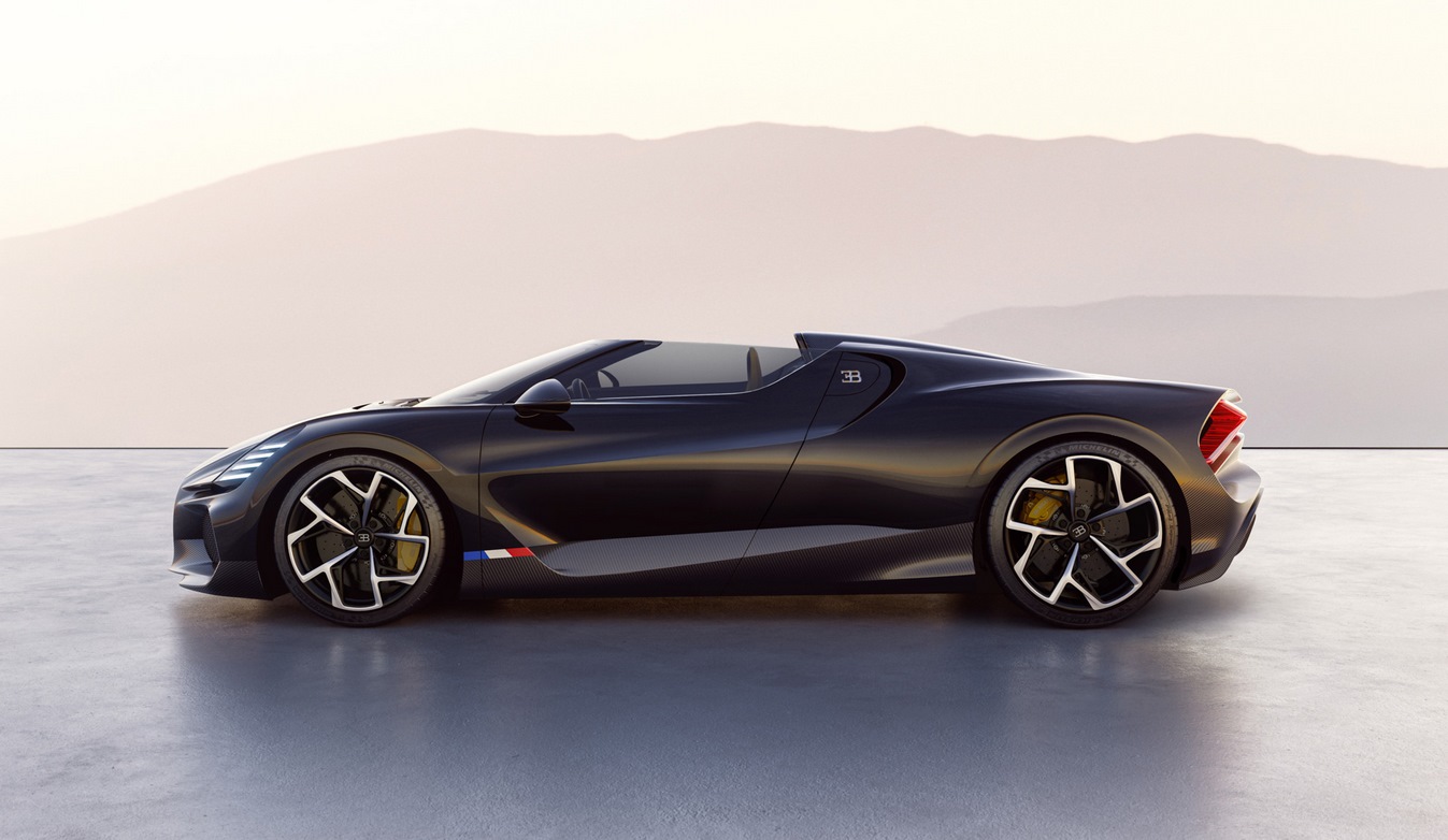Vue latérale de la nouvelle Bugatti Mistral
