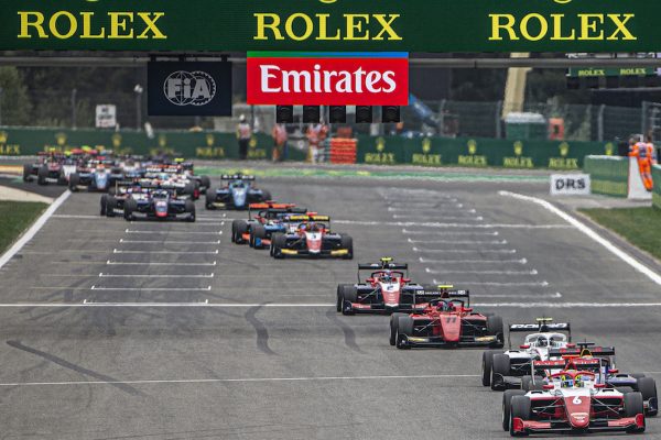 Oliver Bearman et Zane Maloney victorieux en FIA F3 à Spa-Francorchamps