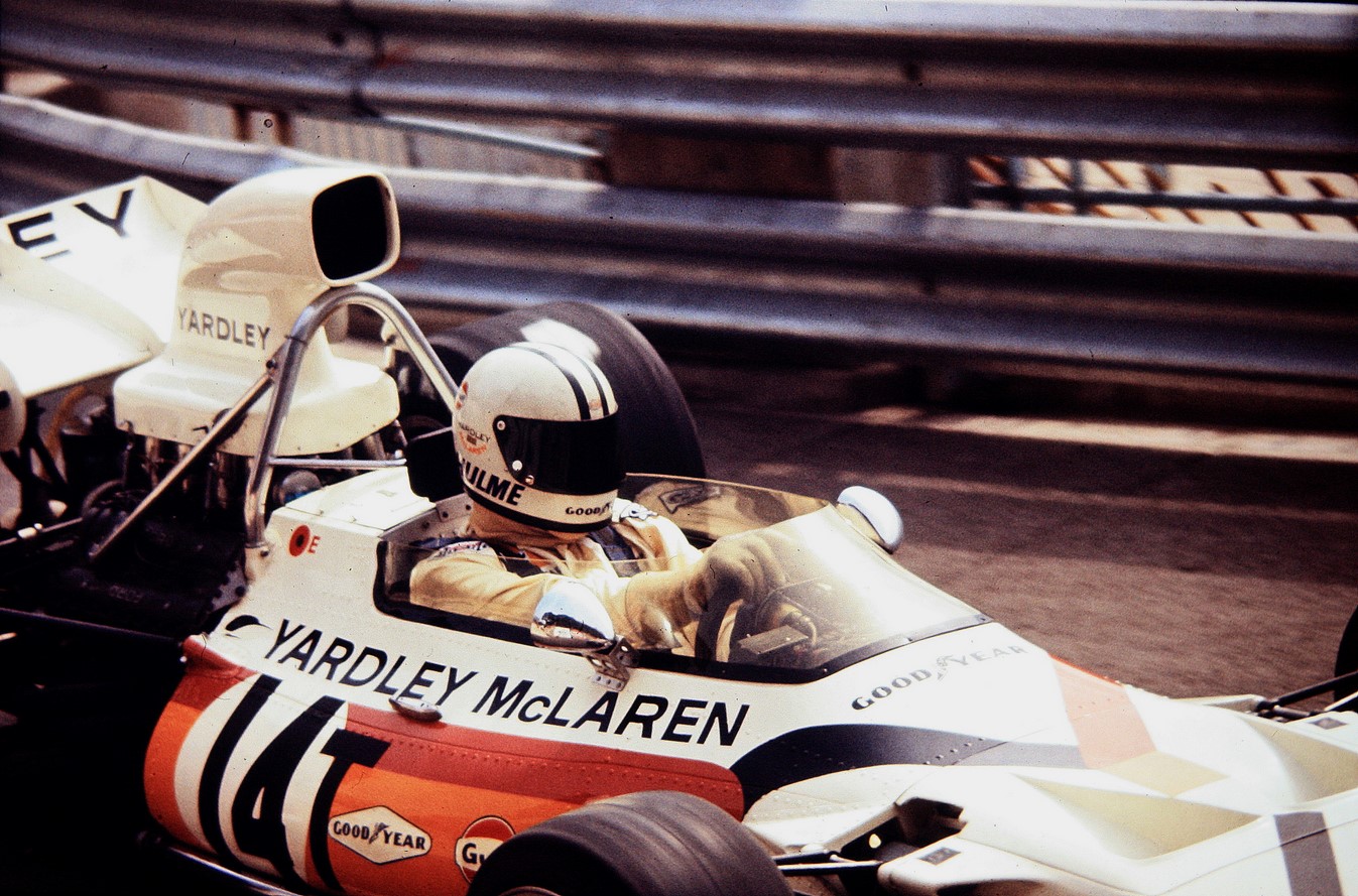 Denny Hulme dans sa McLaren M19C au Grand Prix de Monaco 1972