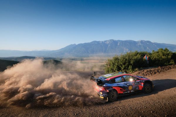 Acropole, Shakedown : Tänak prend ses marques