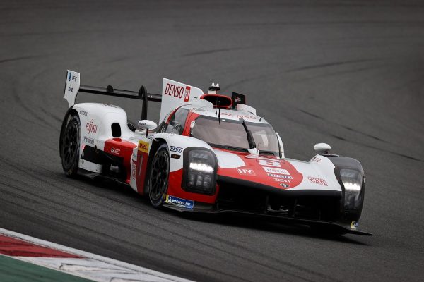 6H Fuji, EL1 : les Toyota devancent les Peugeot