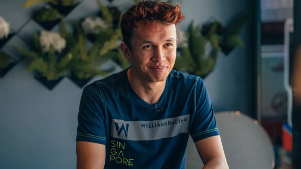 Albon espère qu'il pourra disputer le Grand Prix de Singapour