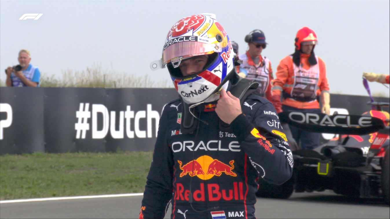 Max Verstappen à pied après la panne de sa boîte de vitesse aux EL1 du Grand Prix des Pays-Bas 2022