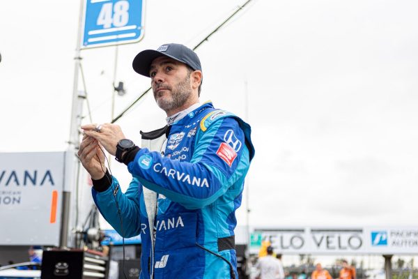 Jimmie Johnson ne sera plus à plein temps en IndyCar Series