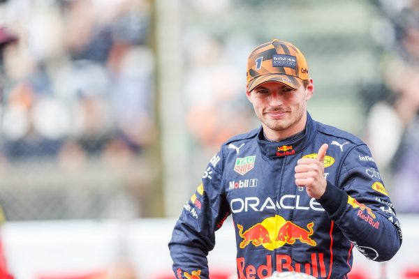 Verstappen réprimandé, il conserve sa pole à Suzuka